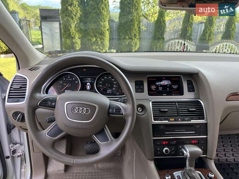 Позашляховик / Кросовер Audi Q7 2013 в Косові