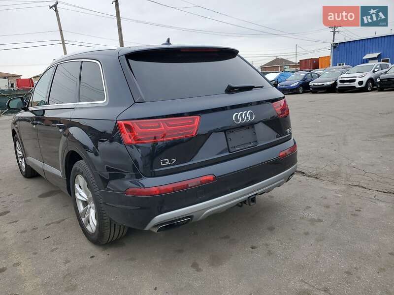 Позашляховик / Кросовер Audi Q7 2016 в Вінниці