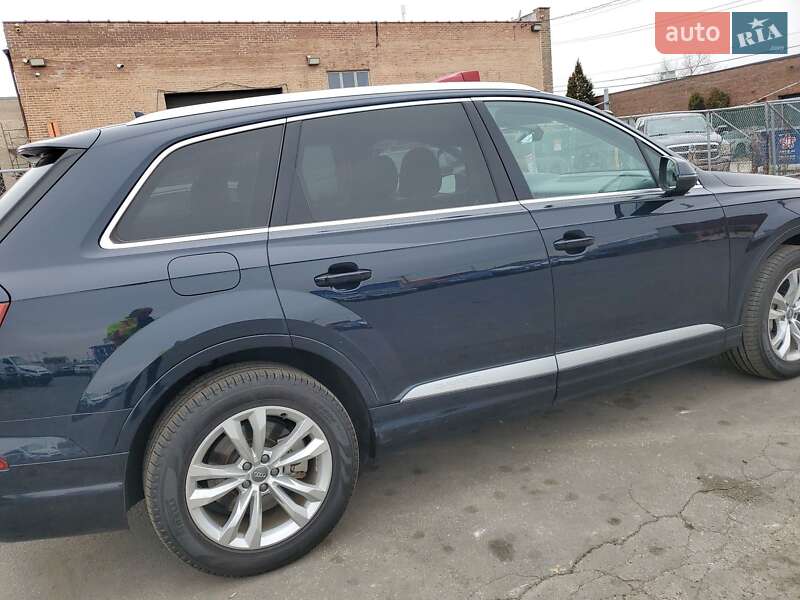 Позашляховик / Кросовер Audi Q7 2016 в Вінниці