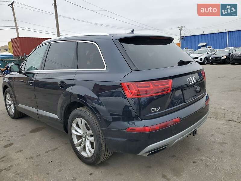 Позашляховик / Кросовер Audi Q7 2016 в Вінниці