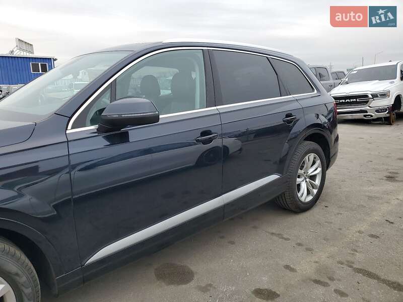 Позашляховик / Кросовер Audi Q7 2016 в Вінниці