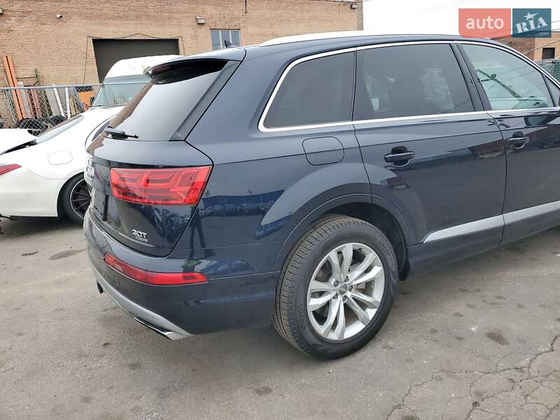 Позашляховик / Кросовер Audi Q7 2016 в Вінниці