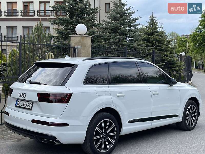 Позашляховик / Кросовер Audi Q7 2017 в Трускавці