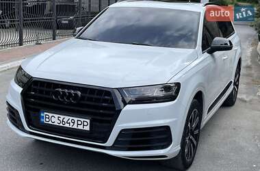 Внедорожник / Кроссовер Audi Q7 2017 в 