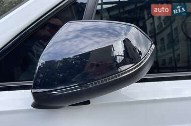 Внедорожник / Кроссовер Audi Q7 2017 в 