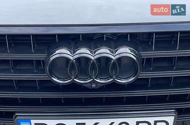 Внедорожник / Кроссовер Audi Q7 2017 в 