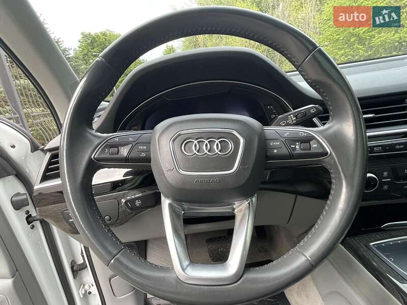 Позашляховик / Кросовер Audi Q7 2017 в Трускавці