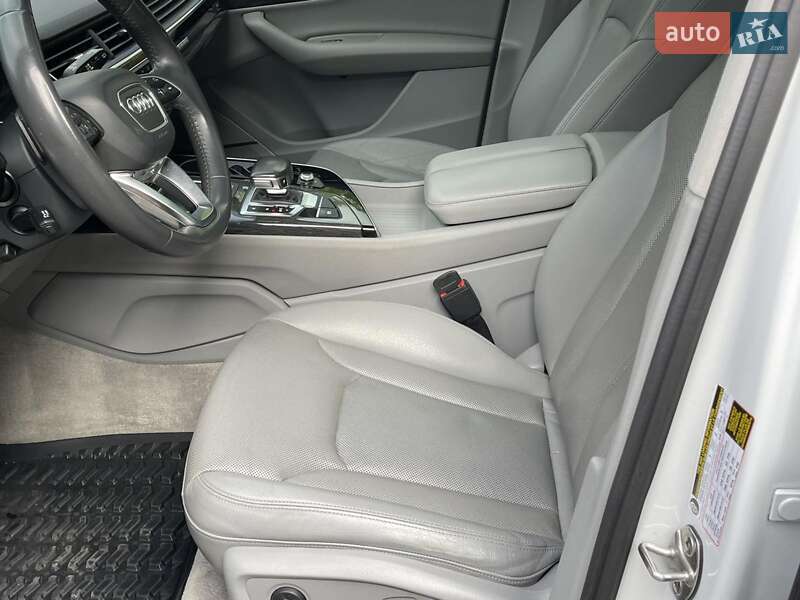 Позашляховик / Кросовер Audi Q7 2017 в Трускавці