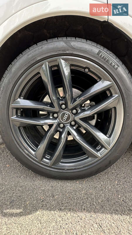 Позашляховик / Кросовер Audi Q7 2015 в Южноукраїнську