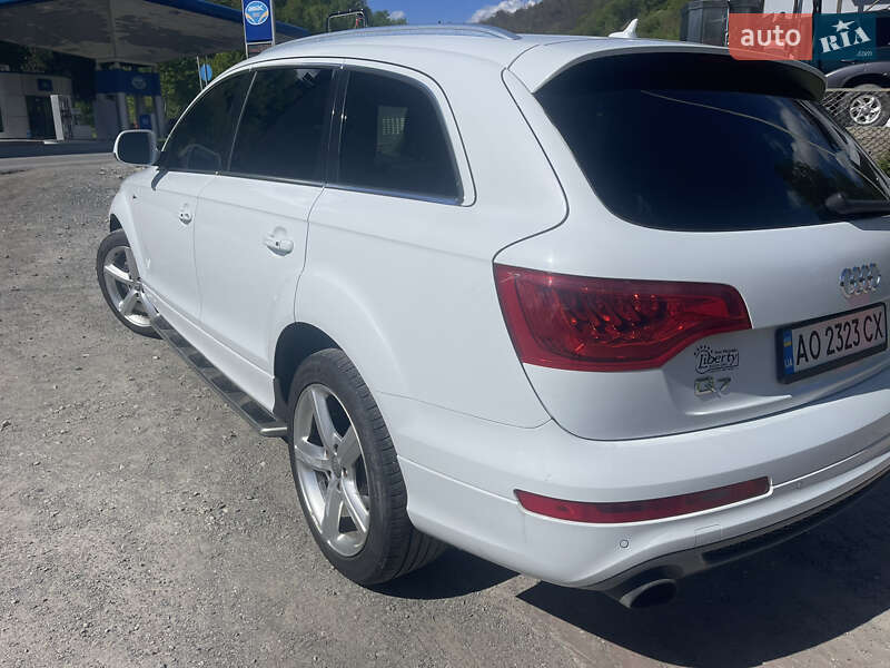 Позашляховик / Кросовер Audi Q7 2013 в Рахові