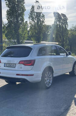 Внедорожник / Кроссовер Audi Q7 2014 в Каменском