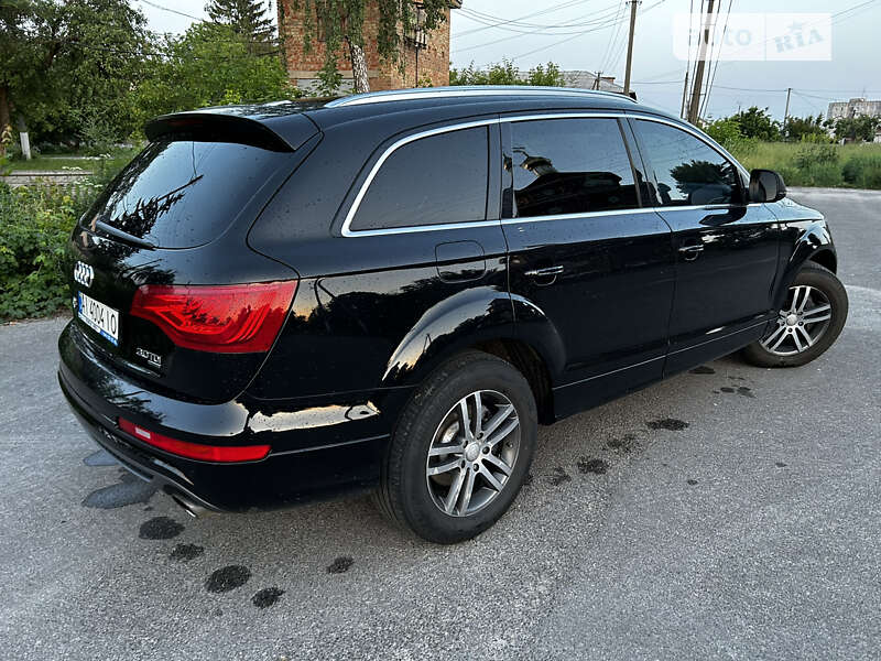 Позашляховик / Кросовер Audi Q7 2010 в Миронівці