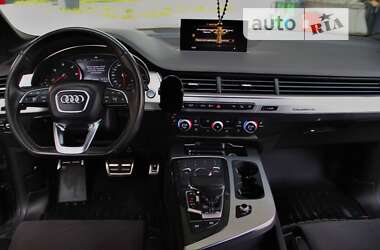 Позашляховик / Кросовер Audi Q7 2017 в Дніпрі