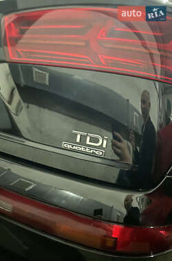 Внедорожник / Кроссовер Audi Q7 2017 в 