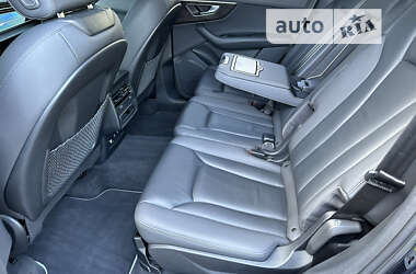 Позашляховик / Кросовер Audi Q7 2020 в Дніпрі