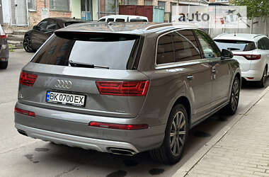 Внедорожник / Кроссовер Audi Q7 2016 в Ровно