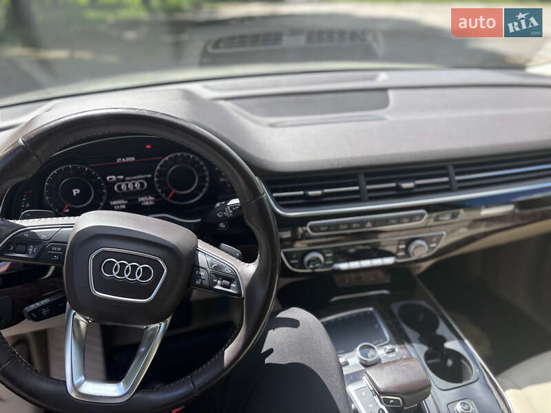 Позашляховик / Кросовер Audi Q7 2017 в Кривому Розі