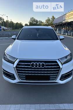 Внедорожник / Кроссовер Audi Q7 2017 в Сумах