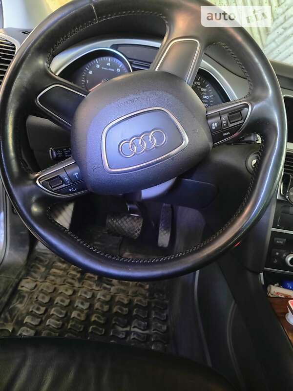 Позашляховик / Кросовер Audi Q7 2014 в Долині