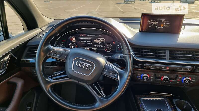 Позашляховик / Кросовер Audi Q7 2016 в Києві