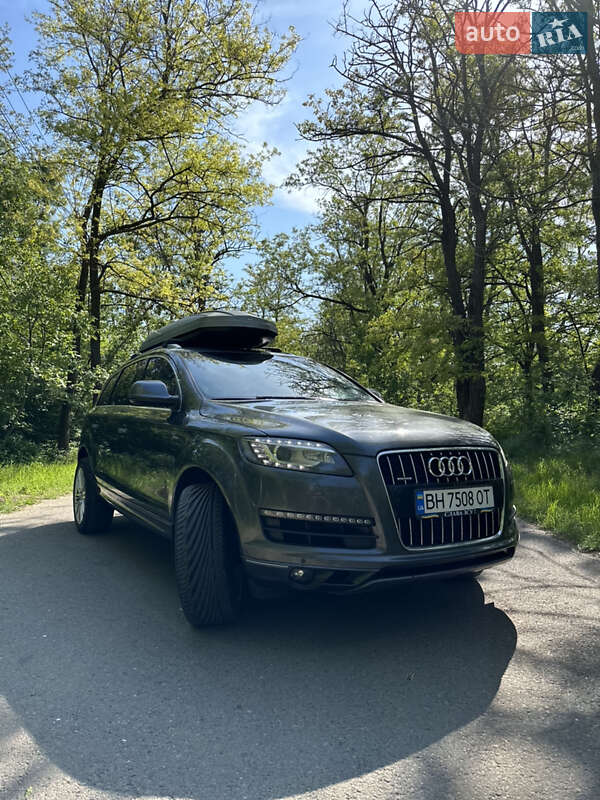 Позашляховик / Кросовер Audi Q7 2015 в Одесі