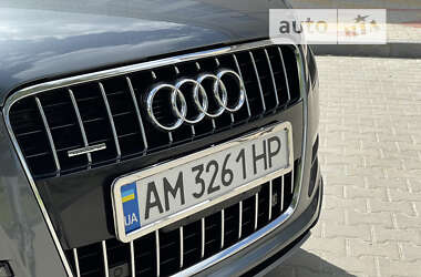 Позашляховик / Кросовер Audi Q7 2013 в Звягелі