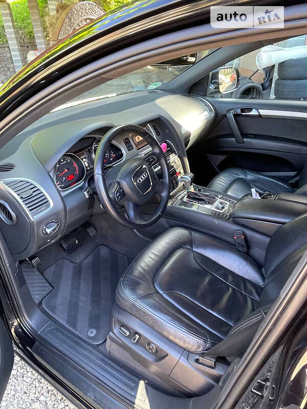 Внедорожник / Кроссовер Audi Q7 2011 в Тячеве