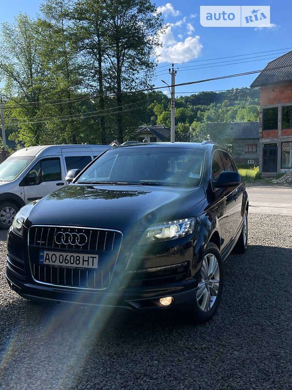 Внедорожник / Кроссовер Audi Q7 2011 в Тячеве