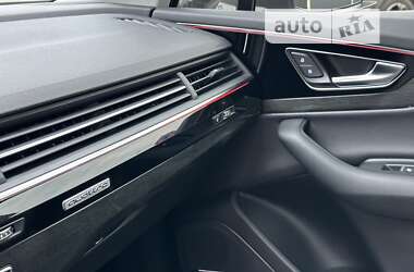 Внедорожник / Кроссовер Audi Q7 2015 в Днепре