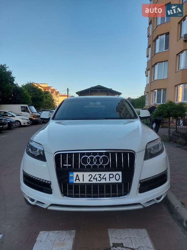 Внедорожник / Кроссовер Audi Q7 2014 в Киеве