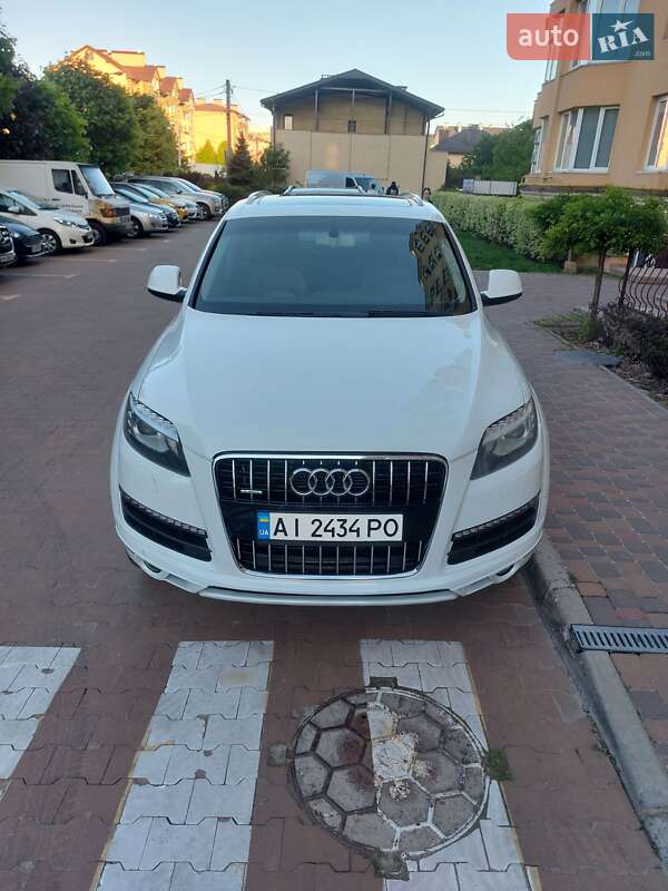 Позашляховик / Кросовер Audi Q7 2014 в Києві