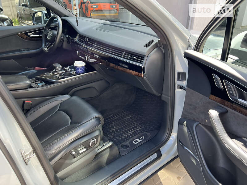 Внедорожник / Кроссовер Audi Q7 2019 в Луцке