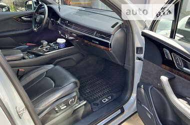 Внедорожник / Кроссовер Audi Q7 2019 в 