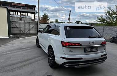 Внедорожник / Кроссовер Audi Q7 2020 в Киеве