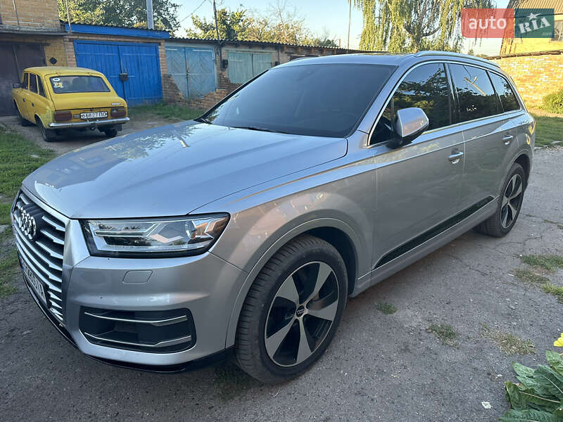 Внедорожник / Кроссовер Audi Q7 2018 в Полтаве