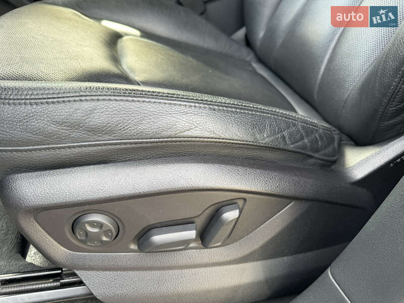 Внедорожник / Кроссовер Audi Q7 2015 в Киеве