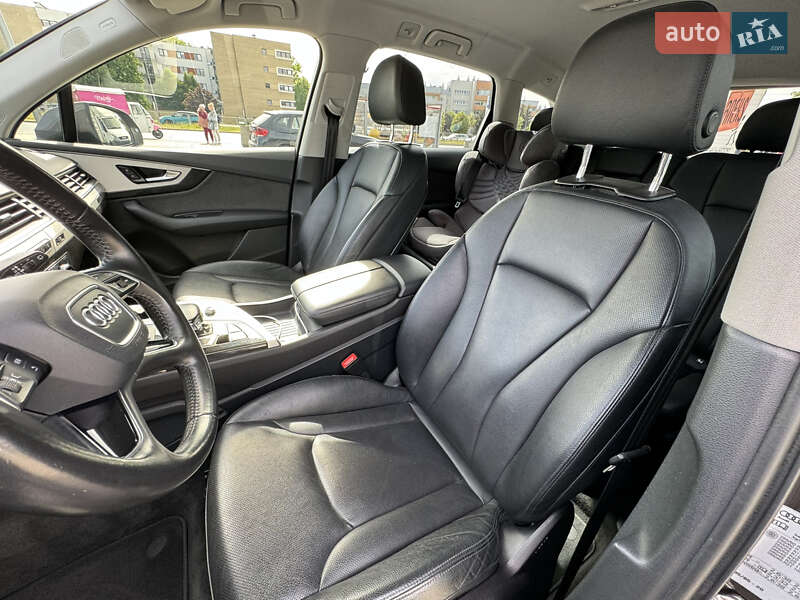 Внедорожник / Кроссовер Audi Q7 2015 в Киеве