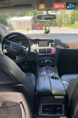 Внедорожник / Кроссовер Audi Q7 2015 в 