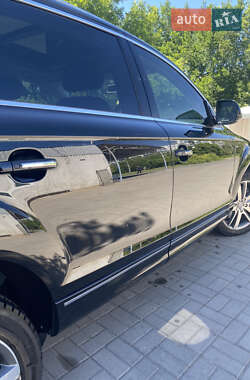 Внедорожник / Кроссовер Audi Q7 2015 в 