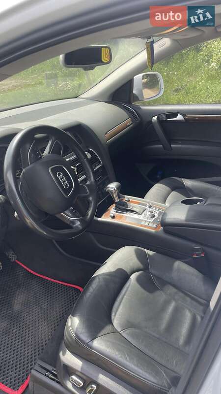 Позашляховик / Кросовер Audi Q7 2012 в Києві