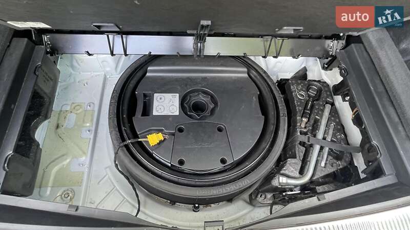 Позашляховик / Кросовер Audi Q7 2012 в Києві
