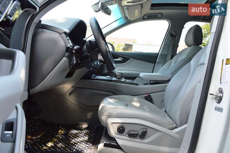 Позашляховик / Кросовер Audi Q7 2016 в Одесі