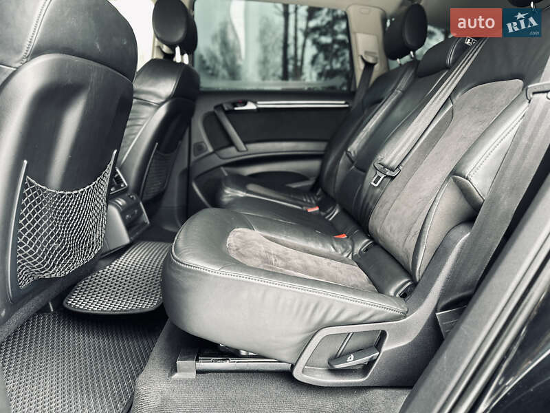 Позашляховик / Кросовер Audi Q7 2013 в Глухові