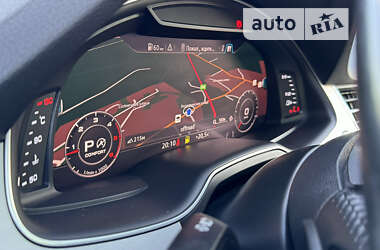 Позашляховик / Кросовер Audi Q7 2016 в Сваляві