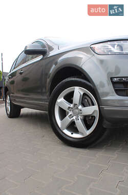 Внедорожник / Кроссовер Audi Q7 2015 в Мукачево