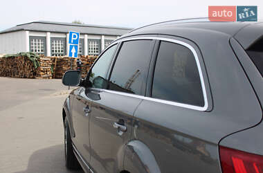 Позашляховик / Кросовер Audi Q7 2015 в 