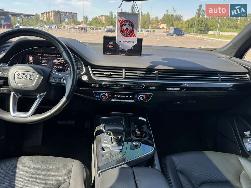 Позашляховик / Кросовер Audi Q7 2016 в Кривому Розі