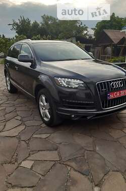 Позашляховик / Кросовер Audi Q7 2015 в 