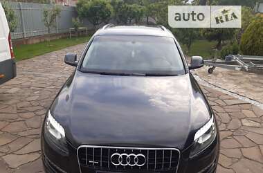 Позашляховик / Кросовер Audi Q7 2015 в 