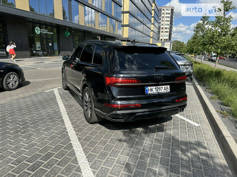 Внедорожник / Кроссовер Audi Q7 2019 в Ровно